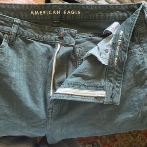 American Eagle ‘Mom Straight Jean’ Green Corduroy Pants